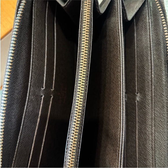Louis Vuitton Damier zipper wallet - Picture 9 of 12